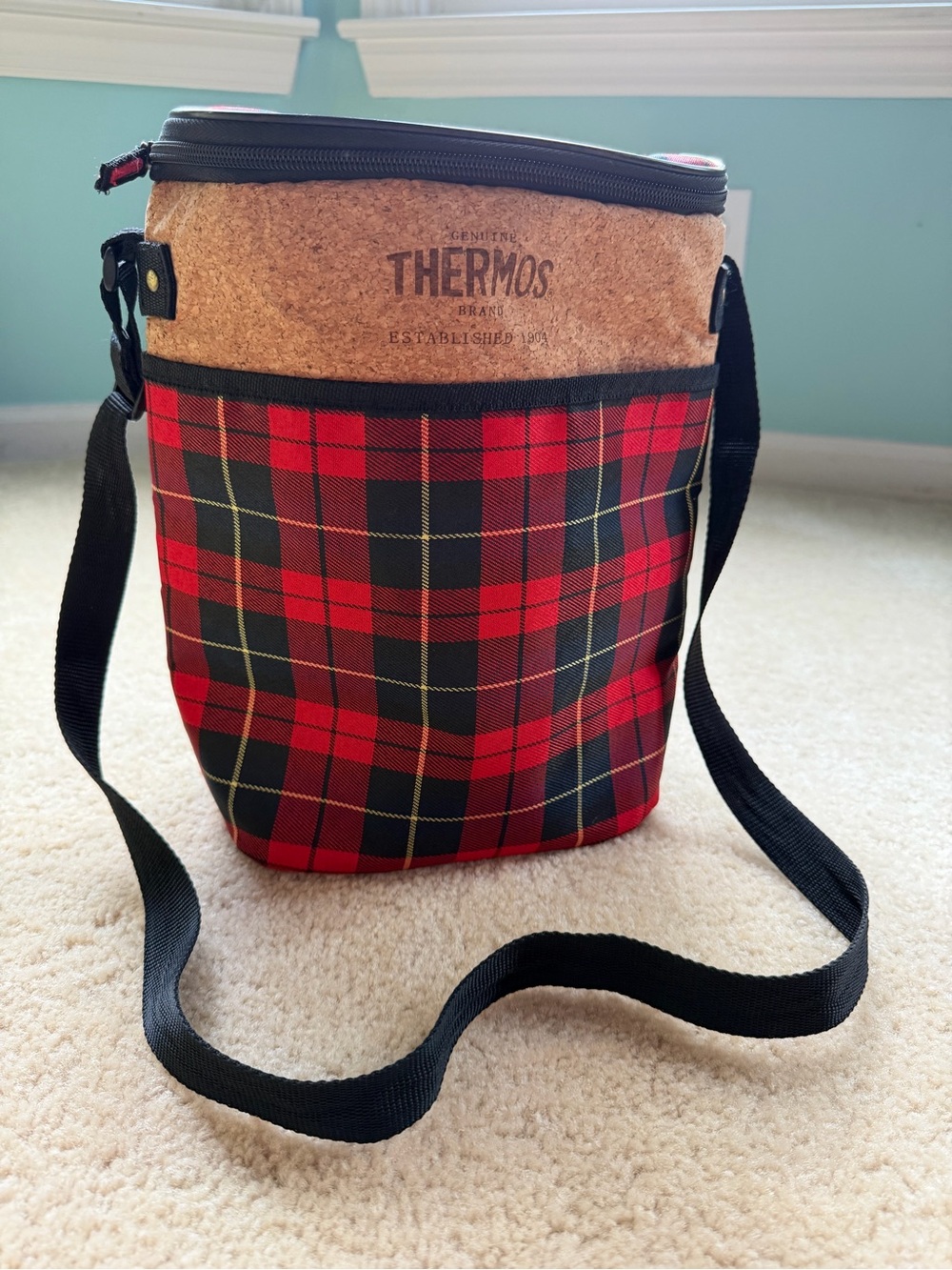 Thermos Heritage Red Plaid Insulated Bag w/ Cork Detail & Adjustable Strap - EUC